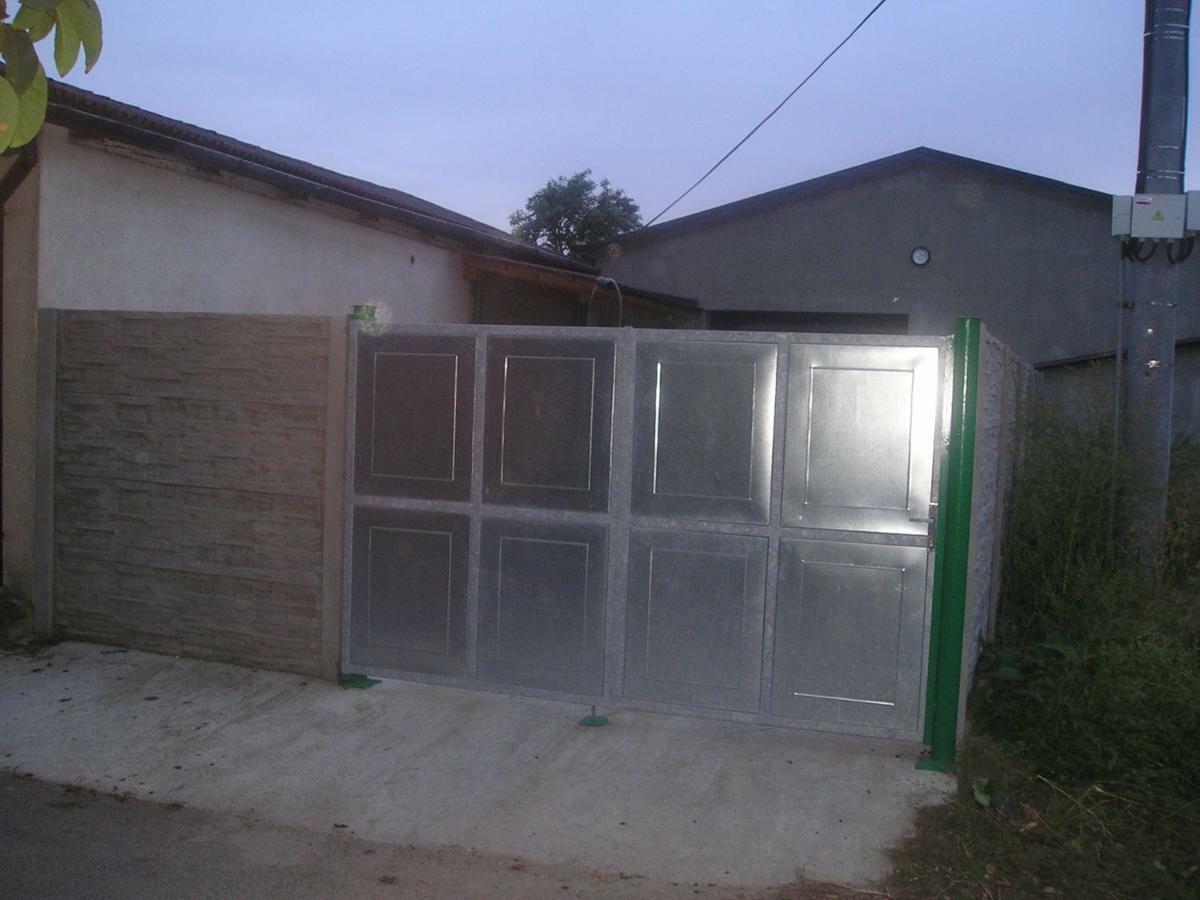 Apartamento Vinařství David Osička Velké Bílovice Exterior foto